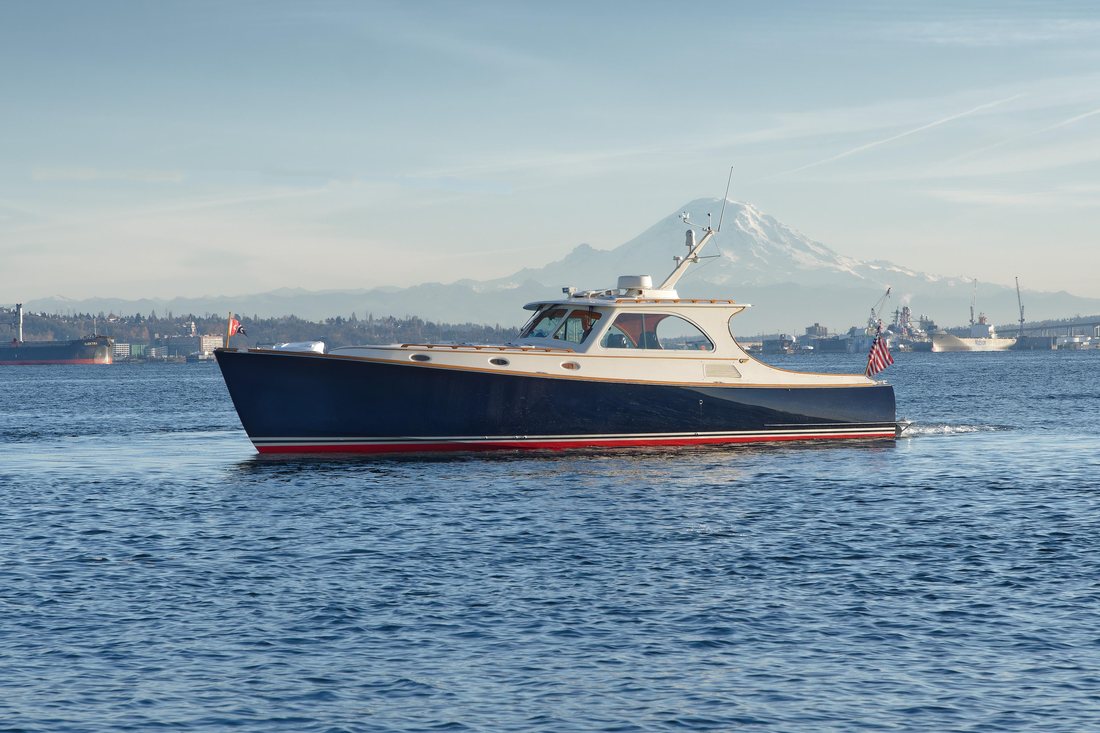 2001 Hinckley Talaria 44